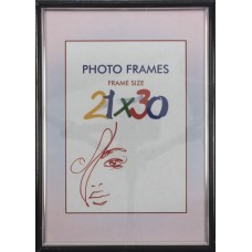 Фоторамка LA 21 х30 чорна,срібна каймою (18) LA-1-044