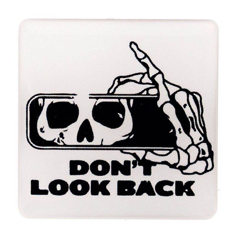 Наліпка 3D «Don't look»