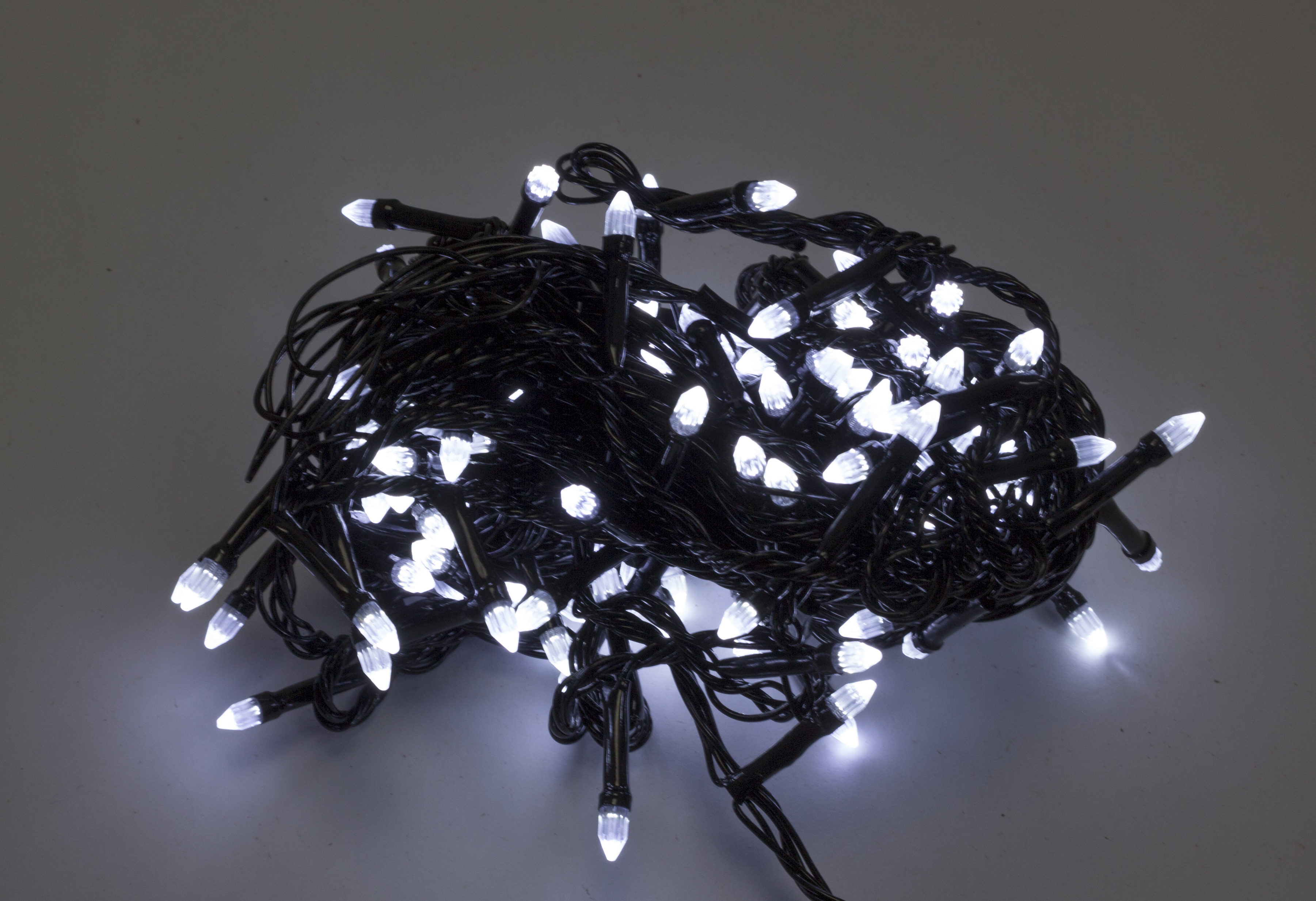 Гірлянда електрична Конус 200 LED білий, чорний провід