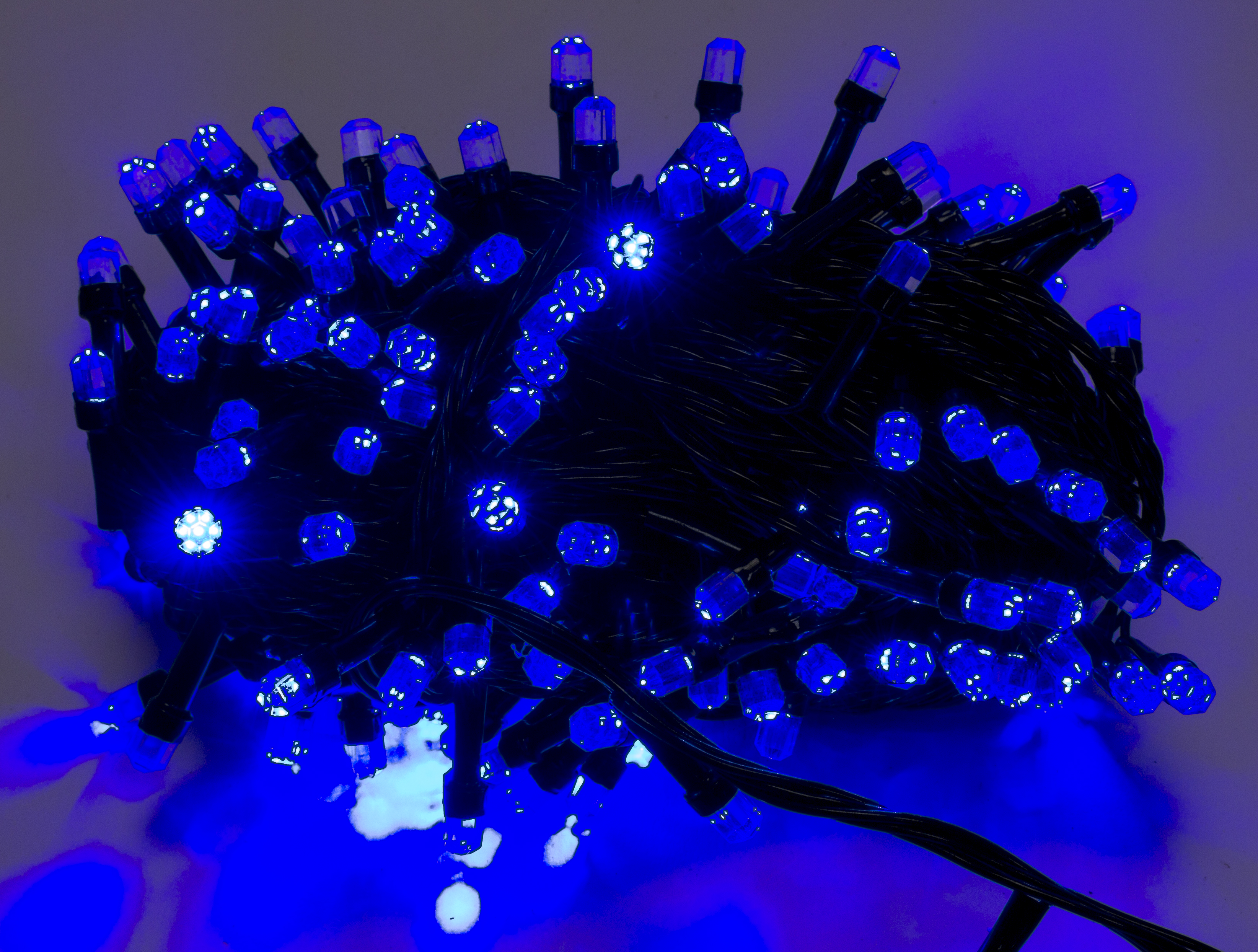 Гірлянда електрична Рубін 200 LED синя, чорний провід