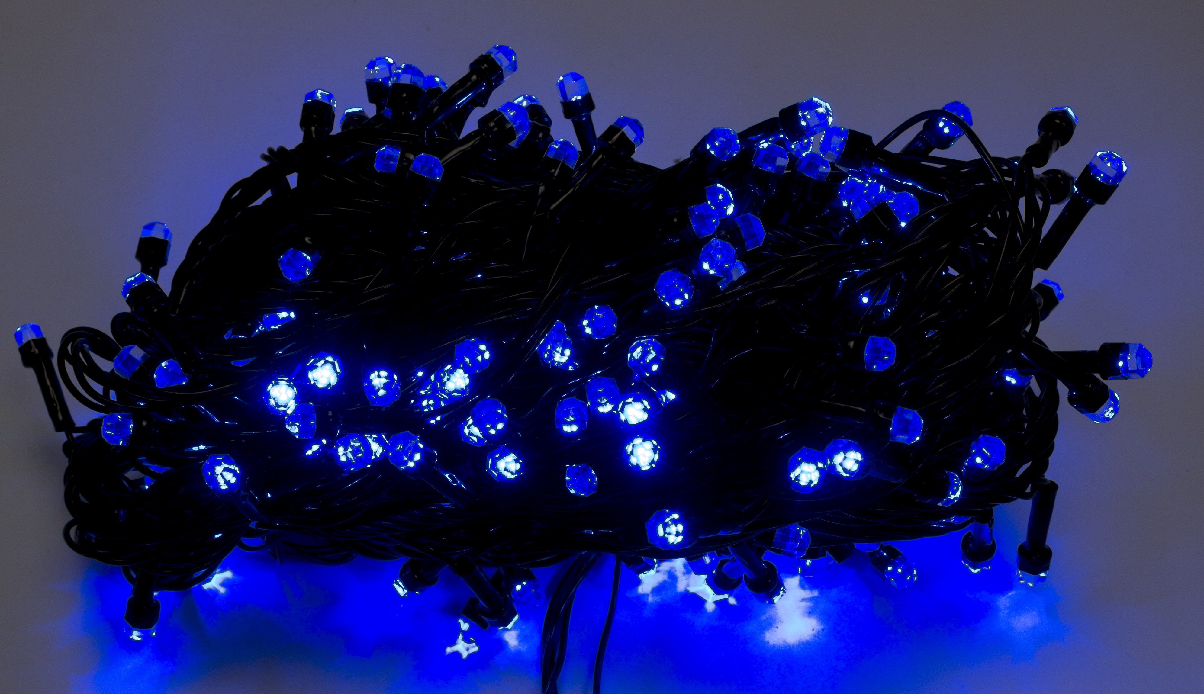 Гірлянда електрична Рубін 300 LED синя, чорний провід