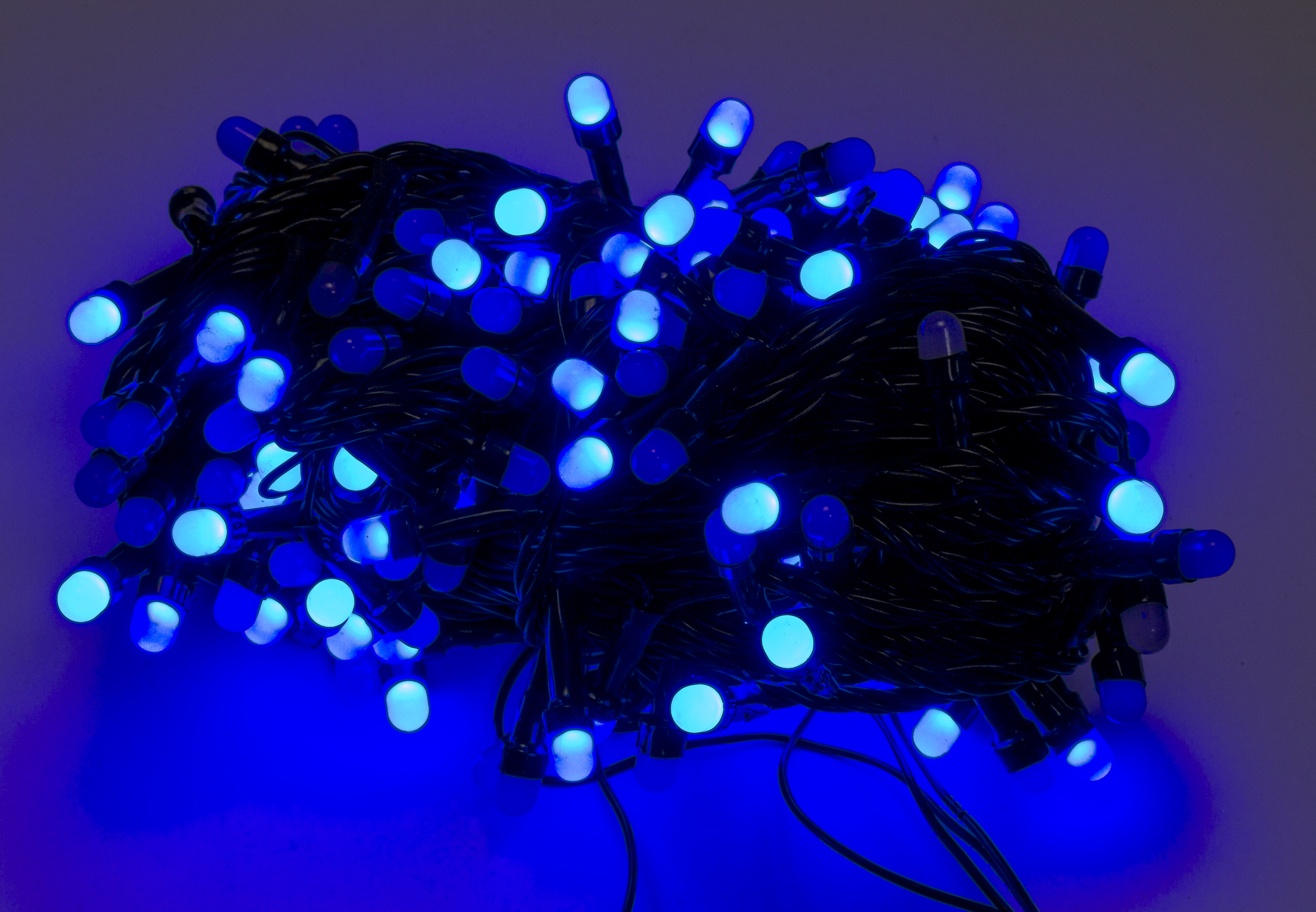 Гірлянда електрична Лінза 200 LED синій, чорний провід