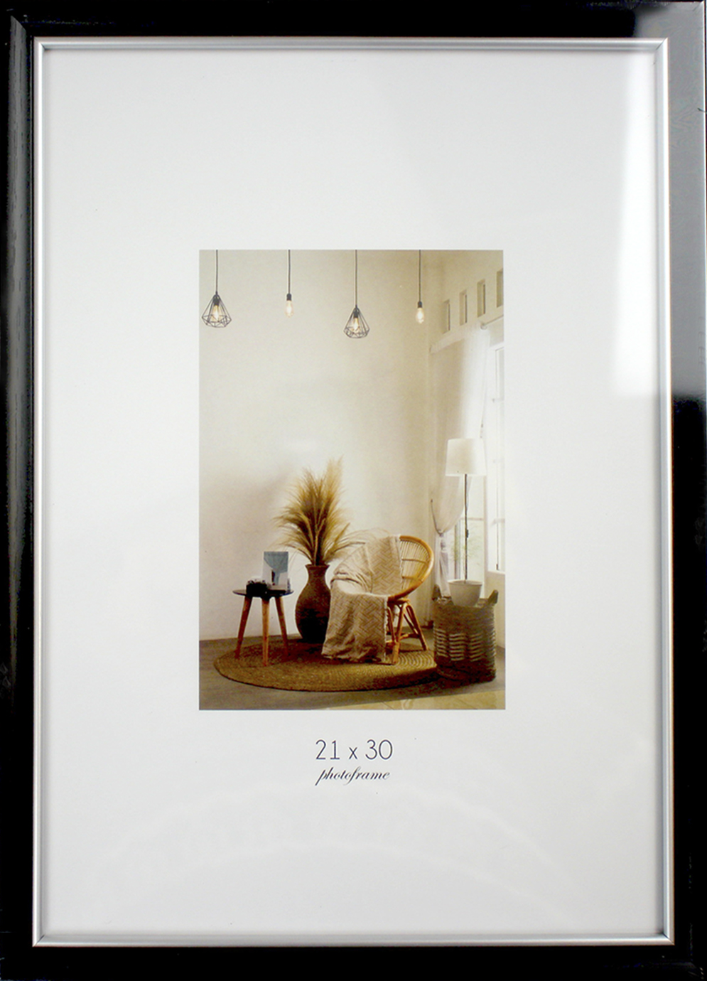 Фоторамка 21×30 чорна, срібна оторочка