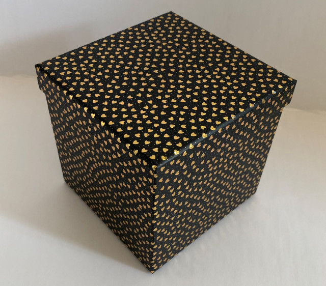 Коробка подарункова 10×10×9,5см